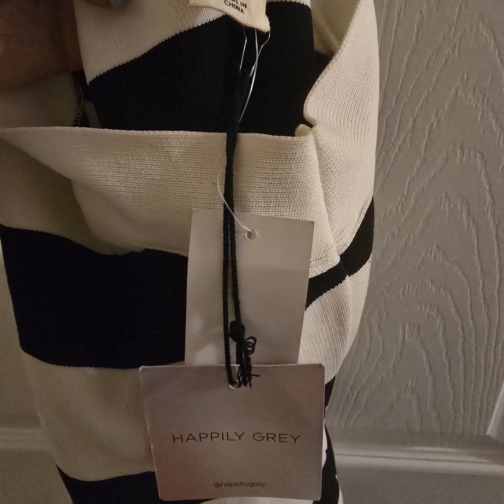 ⚠️⚠️⚠️ SOLD⚠️⚠️⚠️Striped Black and White Cross Strap Knit Mini Dress - Picture 11 of 13